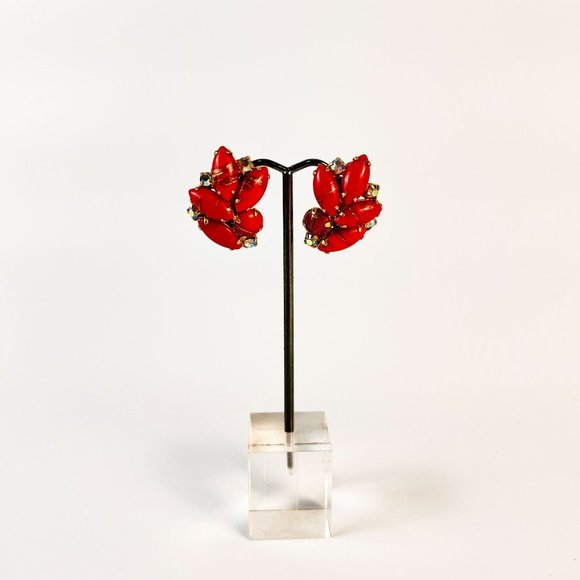 Vintage Prong Set Red Aventurine Art Glass Rhinestone Gold Tone Clip Earrings - Picture 2 of 8